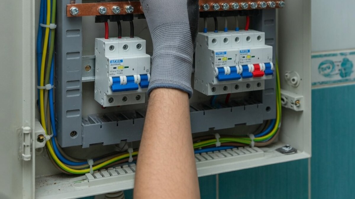 Çeşme Elektrikçi | İzmir Çeşme elektrikçi İzmir — 7/24 profesyonel hizmet